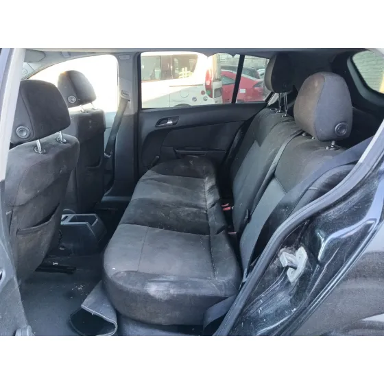 Opel ASTRA H (A04) 2004