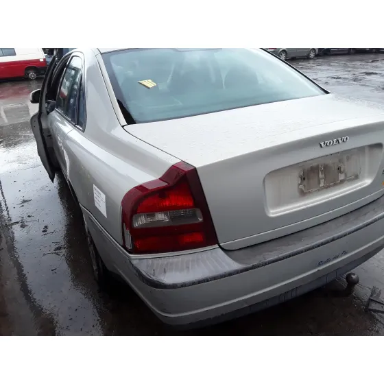 VOLVO S80 BERLINA '2002 2.4 DIESEL CAT PLATA