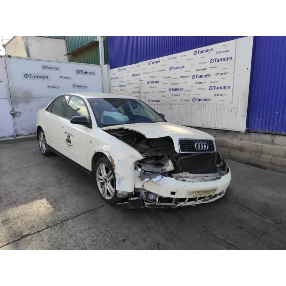 AUDI A4 BERLINA (8E) '2001 1.9 TDI BLANCO