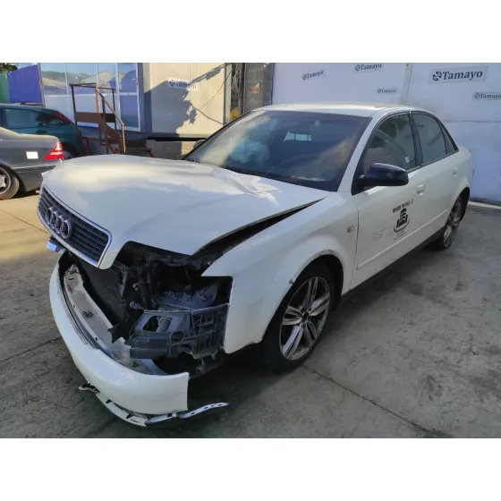 AUDI A4 BERLINA (8E) '2001 1.9 TDI BLANCO