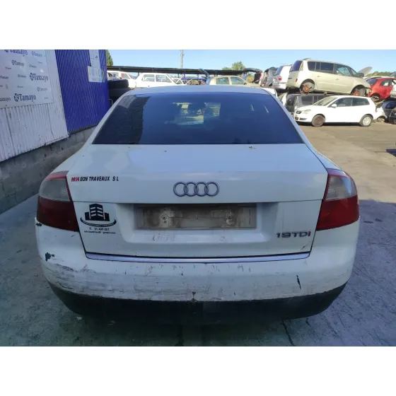 AUDI A4 BERLINA (8E) '2001 1.9 TDI BLANCO