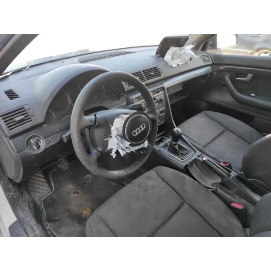 AUDI A4 BERLINA (8E) '2001 1.9 TDI BLANCO
