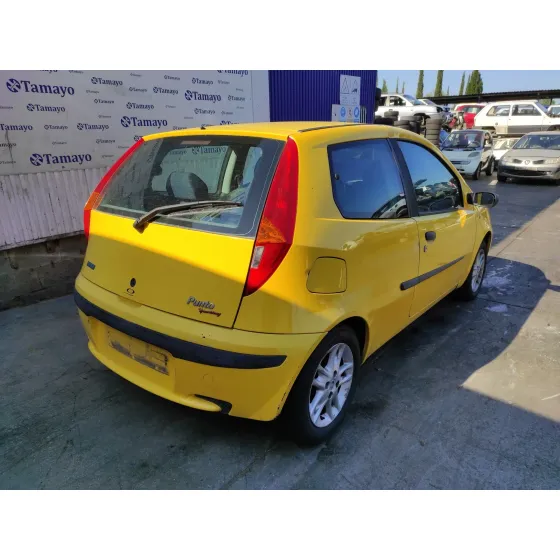 FIAT PUNTO BERLINA (188) '2001 1.2 16V CAT AMARILLO