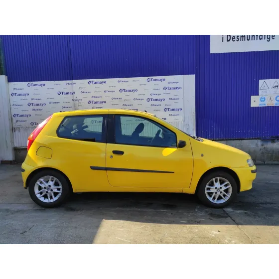 FIAT PUNTO BERLINA (188) '2001 1.2 16V CAT AMARILLO