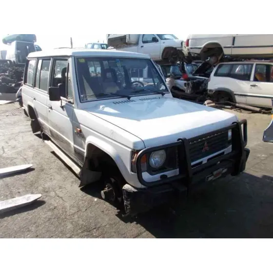 MITSUBISHI PAJERO '2004 2.5D BLANCO