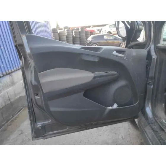 FORD TOURNEO COURIER (C4A) '2019 * GRIS OSCURO