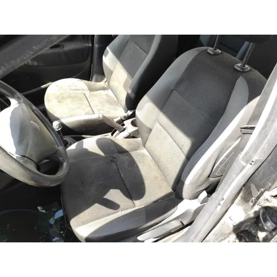 PEUGEOT 207 '2009 1.4 NEGRO