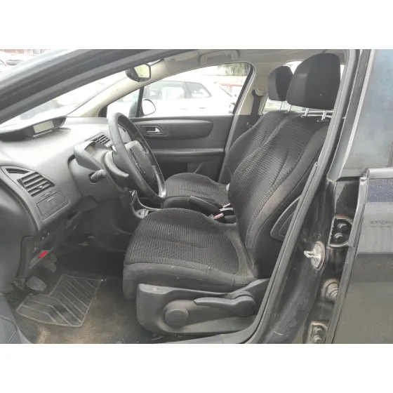 CITROEN C4 BERLINA '2006 1.6 16V HDI FAP NEGRO