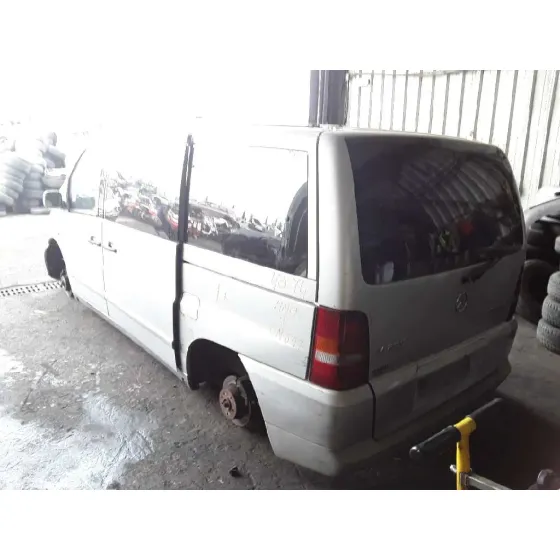 MERCEDES VITO (W638) CAJA CERRADA '2004 2.3 TURBODIESEL PLATA