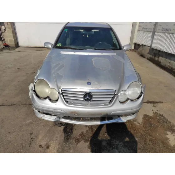 MERCEDES CLASE C (W203) SPORTCOUPE '2002 2.0 COMPRESOR CAT PLATA