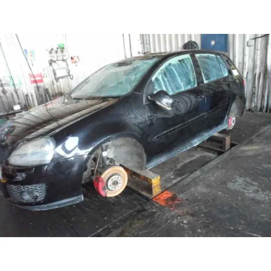 VOLKSWAGEN GOLF V BERLINA (1K1) '2005 GTI NEGRO