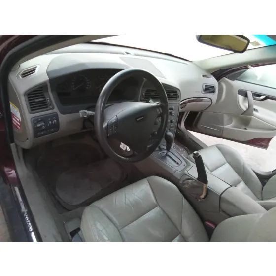 VOLVO S60 BERLINA '2001 2.4 CAT GRANATE