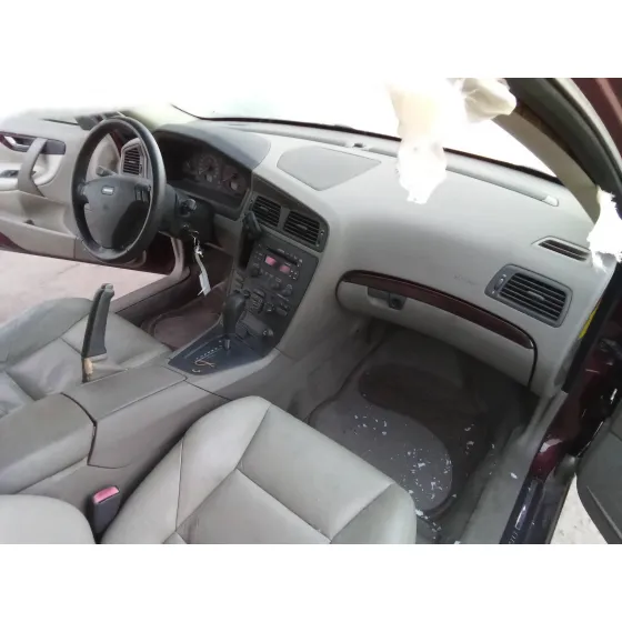 VOLVO S60 BERLINA '2001 2.4 CAT GRANATE
