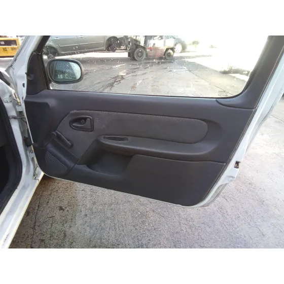 RENAULT CLIO II FASE II (B/CB0) '2008 1.5 DCI DIESEL BLANCO