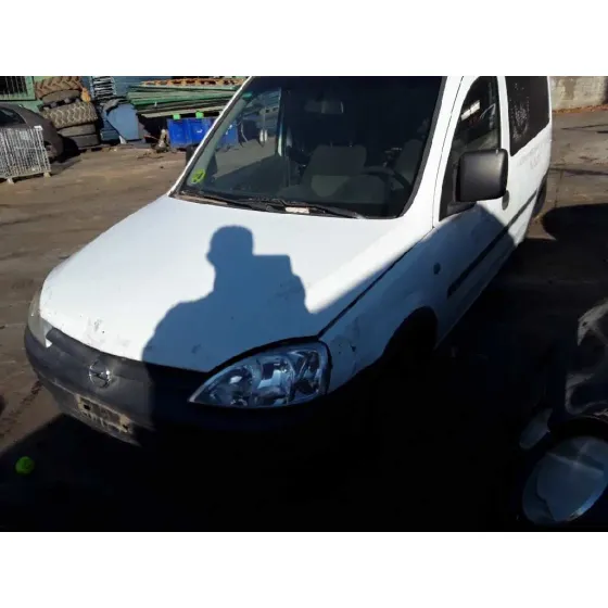 OPEL COMBO (CORSA C) '2006 CORSA C BLANCO