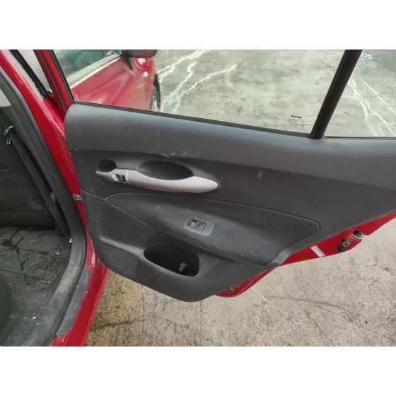 TOYOTA AURIS '2008 1.6 16V CAT ROJO