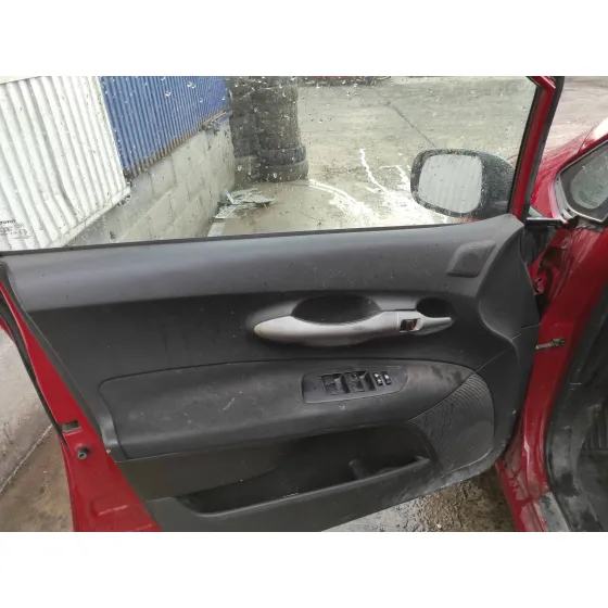 TOYOTA AURIS '2008 1.6 16V CAT ROJO