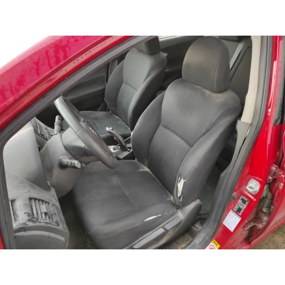 TOYOTA AURIS '2008 1.6 16V CAT ROJO
