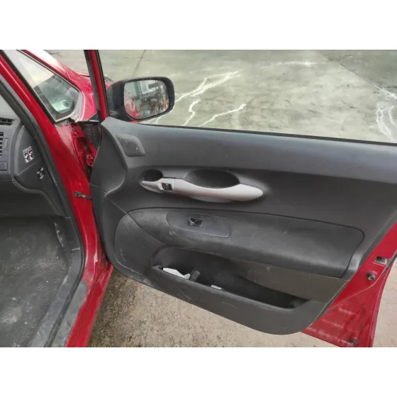 TOYOTA AURIS '2008 1.6 16V CAT ROJO
