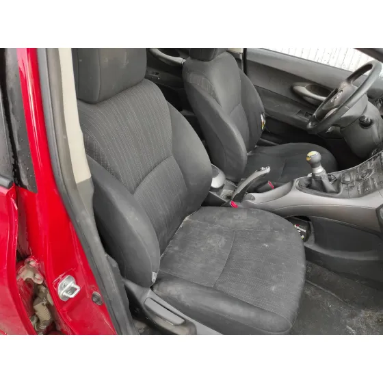 TOYOTA AURIS '2008 1.6 16V CAT ROJO