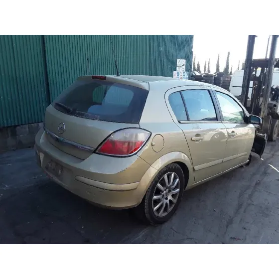 OPEL ASTRA H BERLINA '2004 * DORADO