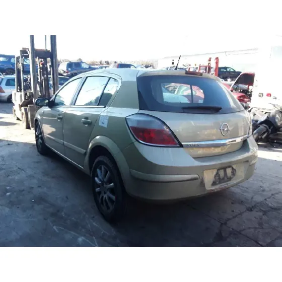 OPEL ASTRA H BERLINA '2004 * DORADO