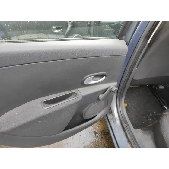 RENAULT CLIO III '2006 1.4 16V AZUL