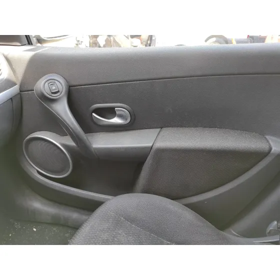 RENAULT CLIO III '2006 1.4 16V AZUL