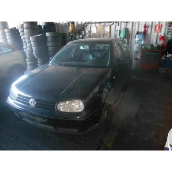 VOLKSWAGEN GOLF IV BERLINA (1J1) '2000 2.3 V5 CAT (AGZ) NEGRO