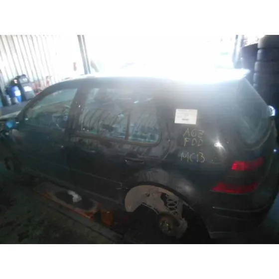 VOLKSWAGEN GOLF IV BERLINA (1J1) '2000 2.3 V5 CAT (AGZ) NEGRO