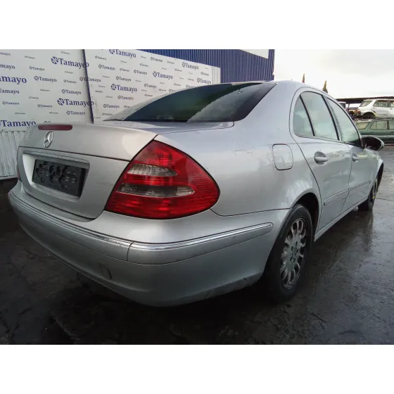MERCEDES CLASE E (W211) BERLINA '2003 2.7 CDI CAT PLATA