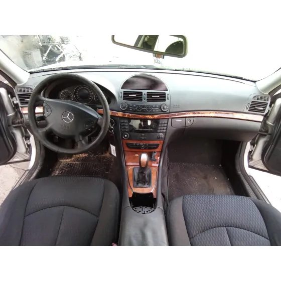 MERCEDES CLASE E (W211) BERLINA '2003 2.7 CDI CAT PLATA