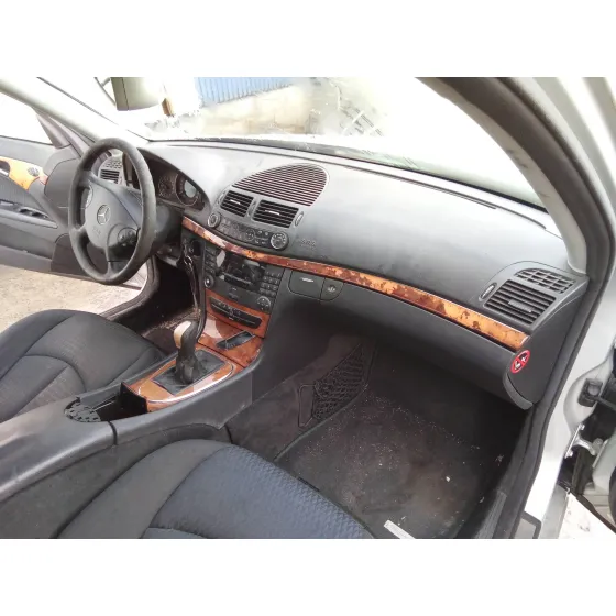 MERCEDES CLASE E (W211) BERLINA '2003 2.7 CDI CAT PLATA