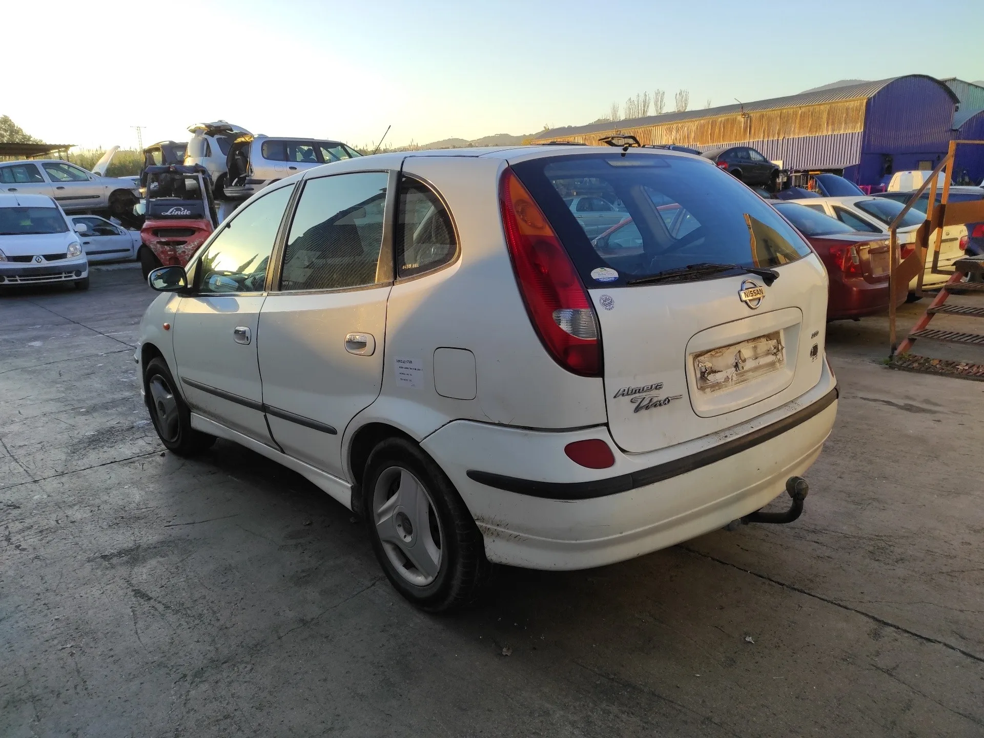NISSAN ALMERA TINO (V10M) * 2000