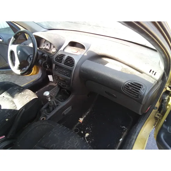 PEUGEOT 206 BERLINA '2003 2.0 HDI CAT DORADO