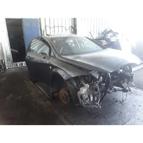 SEAT LEON (1P1) '2005 * GRIS OSCURO