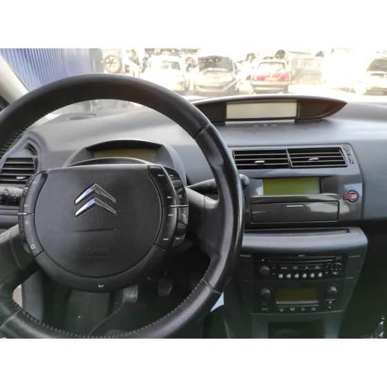 CITROEN C4 BERLINA '2007 1.6 16V HDI DORADO