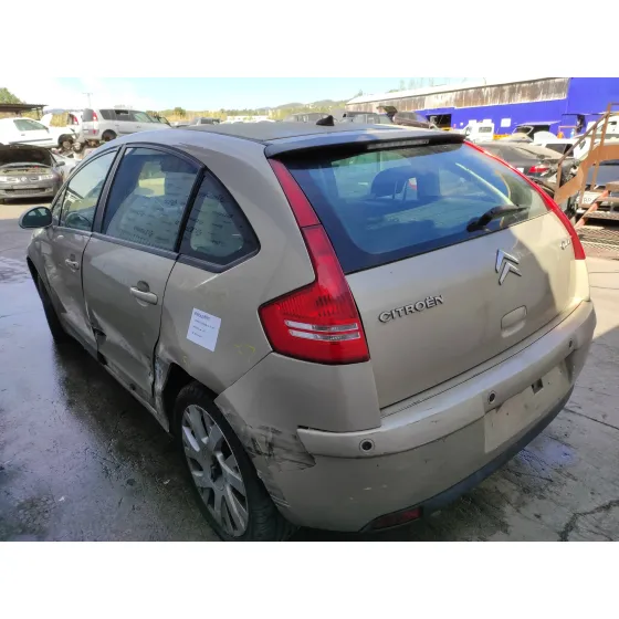 CITROEN C4 BERLINA '2007 1.6 16V HDI DORADO