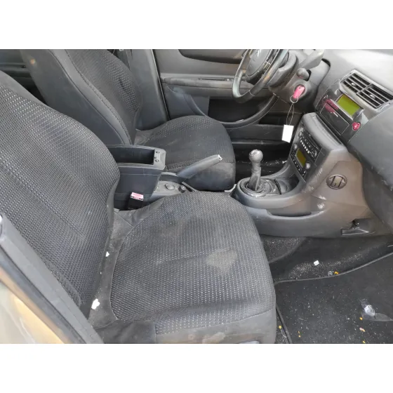 CITROEN C4 BERLINA '2007 1.6 16V HDI DORADO