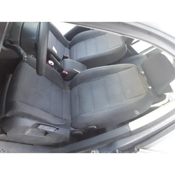 VOLKSWAGEN TOURAN (1T1) '2003 1.9 TDI GRIS