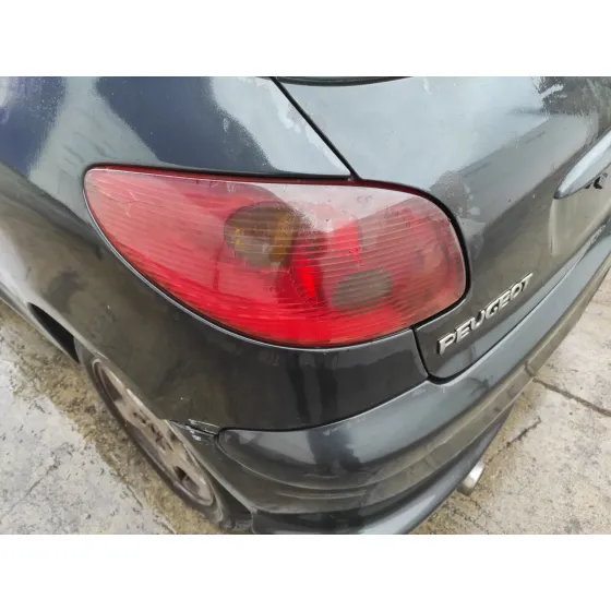 PEUGEOT 206 BERLINA '2005 1.4 HDI NEGRO