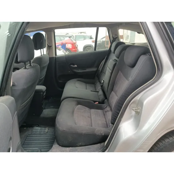 Renault LAGUNA II GRANDTOUR (KG0/1_) 2005