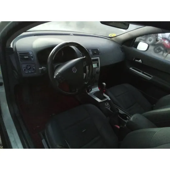 VOLVO C30 '2006 2.0 DIESEL CAT CREMA
