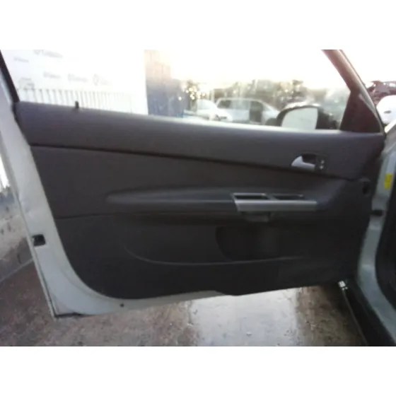 VOLVO C30 '2006 2.0 DIESEL CAT CREMA