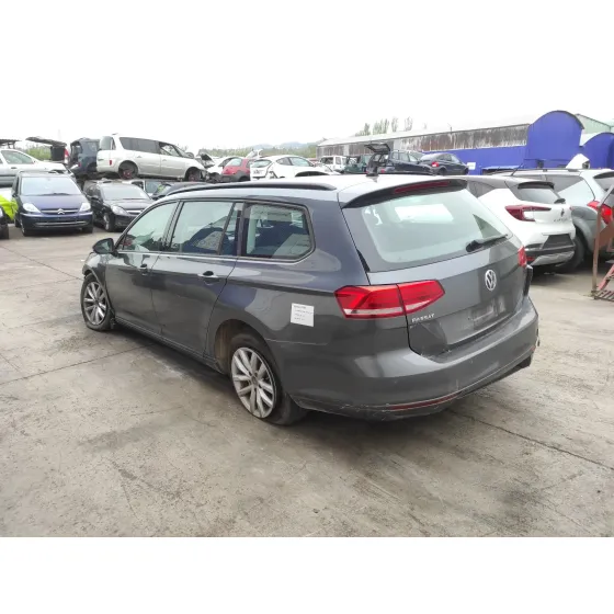 VOLKSWAGEN PASSAT VARIANT (3G5) '2015 1.6 TDI DPF GRIS OSCURO