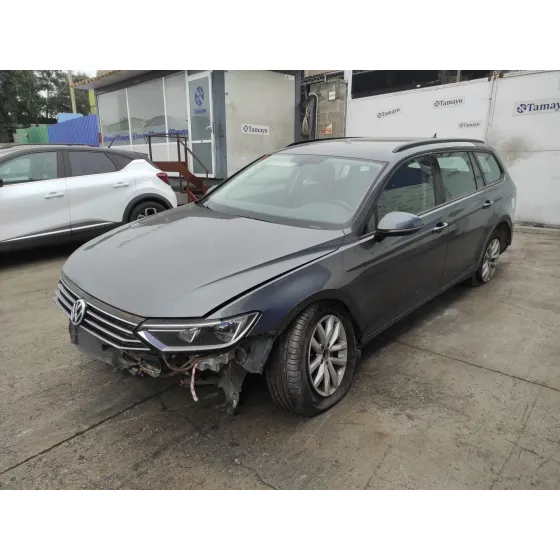 VOLKSWAGEN PASSAT VARIANT (3G5) '2015 1.6 TDI DPF GRIS OSCURO
