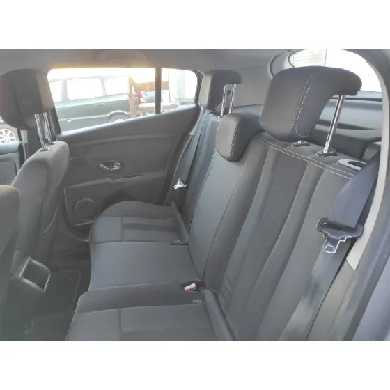 RENAULT MEGANE III BERLINA 5 P '2011 1.5 DCI DIESEL FAP GRIS
