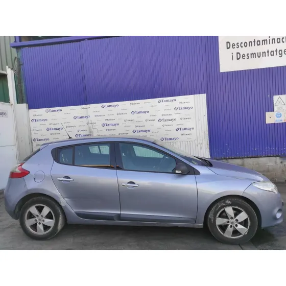 RENAULT MEGANE III BERLINA 5 P '2011 1.5 DCI DIESEL FAP GRIS