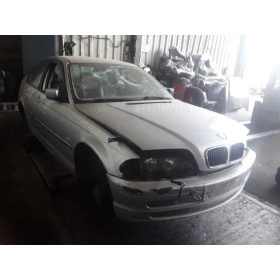 BMW SERIE 3 BERLINA (E46) '2000 * PLATA