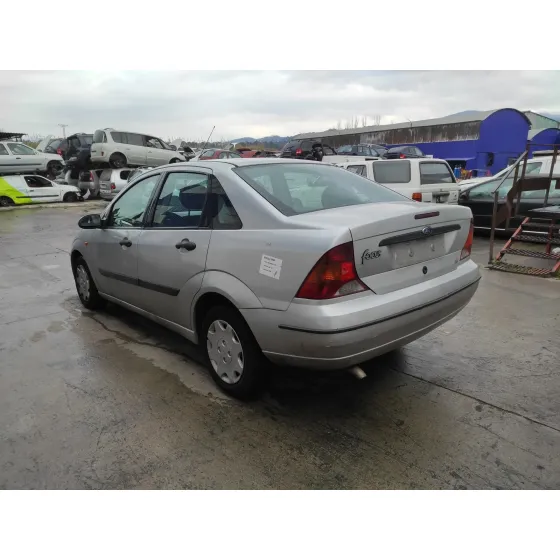 FORD FOCUS BERLINA (CAK) '2001 * PLATA